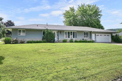 770 52nd Ave, Goodview, MN, 55987-5601 | Card Image