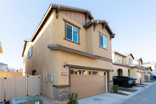 16042 Olivas Ln, Fontana, CA, 92336-4694 | Card Image