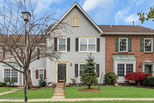 213-65 Townsend Ct, FRANKLIN PARK, NJ, 08823-1522 | Card Image