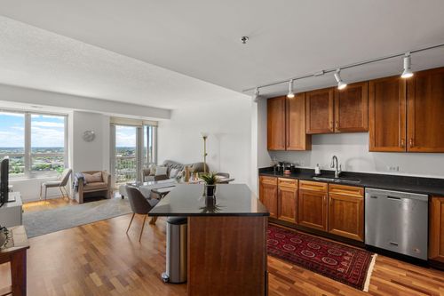 apt-2209-929 Portland Ave, Minneapolis, MN, 55404-1275 | Card Image