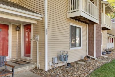 209 52nd Street, Condo with 2 bedrooms, 1 bathrooms and null parking in West Des Moines IA | Image 2