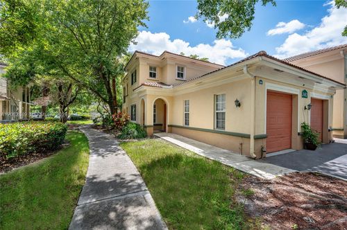 101-2482 Centergate Dr, Miramar, FL, 33025-7207 | Card Image