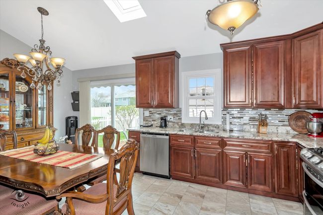 16529 Edgewood Dr, House other with 3 bedrooms, 2 bathrooms and 2 parking in Plainfield IL | Image 6