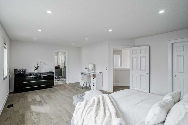 122 Rockywood Cir Nw, House other with 4 bedrooms, 4 bathrooms and 4 parking in Calgary AB | Image 23