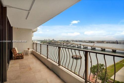 16h-555 Ne 15th St, Miami, FL, 33132-1431 | Card Image
