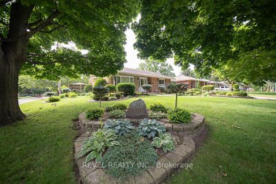 20 Allwood St, House other with 2 bedrooms, 2 bathrooms and 4 parking in Brantford ON | Image 2