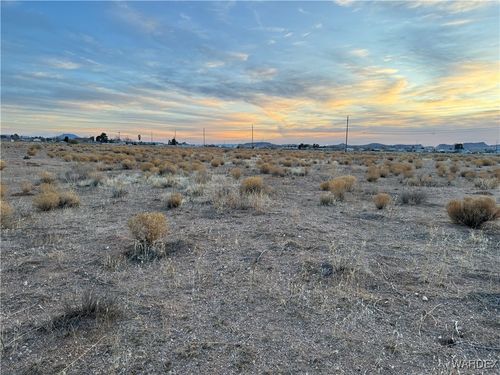 7 N Essco St, Kingman, AZ, 86409 | Card Image