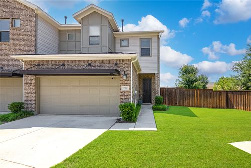 17781 Sage Ln, Dallas, TX, 75252-8032 | Card Image