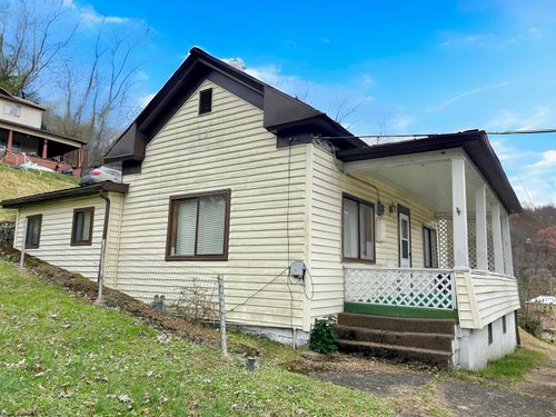 3203 Willey Ave, Farmington, WV, 26571 | Card Image