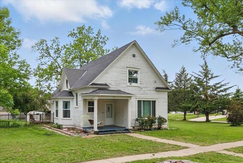 453 W 4th St, Wahoo, NE, 68066-1821 | Card Image