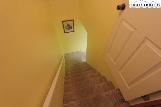 581 N Fork New River Rd, House other with 4 bedrooms, 3 bathrooms and null parking in Lansing NC | Image 35