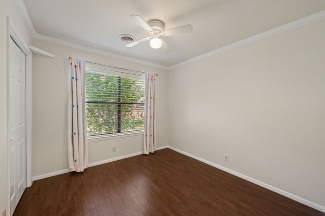 Each window had the glass replaced in every window throughout the home (excludes glass doors). | Image 21