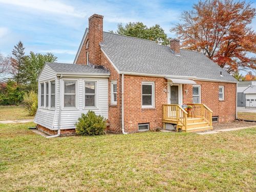 142 Amherst St, Ludlow, MA, 01056-2905 | Card Image