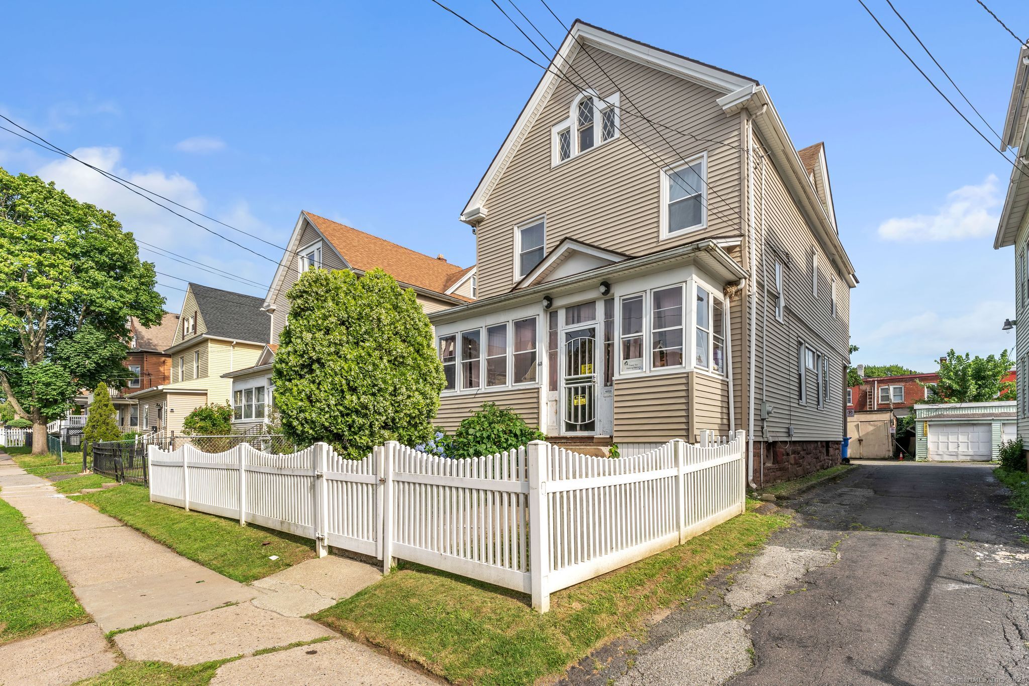 Adelaide St, Hartford, CT 06114