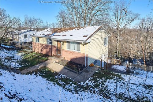 312 Redwood Drive, Charleston, WV, 25302 | Card Image