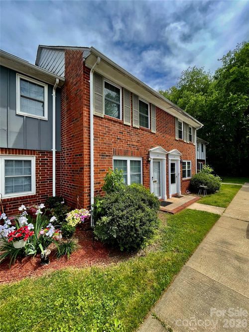 311-1300 Larchmont Pl, Salisbury, NC, 28144-2242 | Card Image