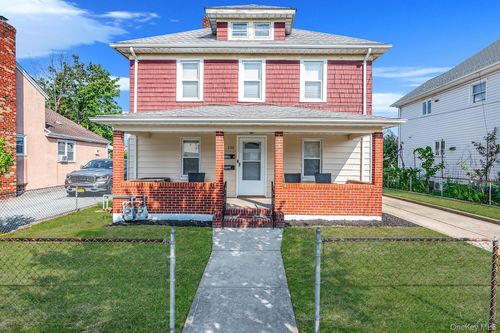 236 Jackson Ave, Mineola, NY, 11501-2480 | Card Image