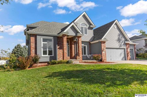 1126 Joy Cir, Papillion, NE, 68046-8215 | Card Image
