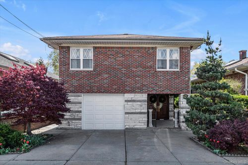 328 149th Pl, Whitestone, NY, 11357-1133 | Card Image