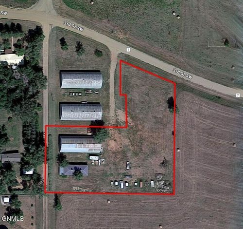 307 County 7 W, Golden Valley, ND, 58541-7124 | Card Image