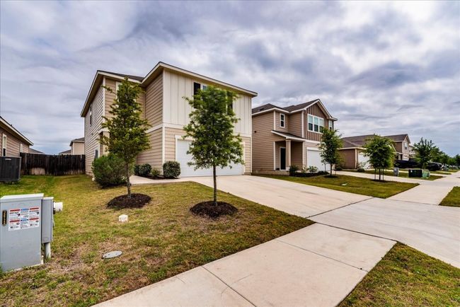Welcome to 196 Thistle Lane. | Image 4