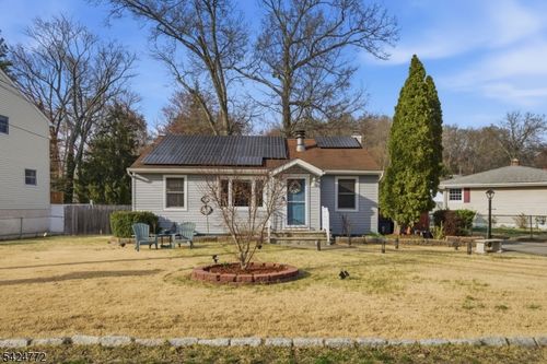 50 Skyline Lake Dr, Ringwood, NJ, 07456-1917 | Card Image