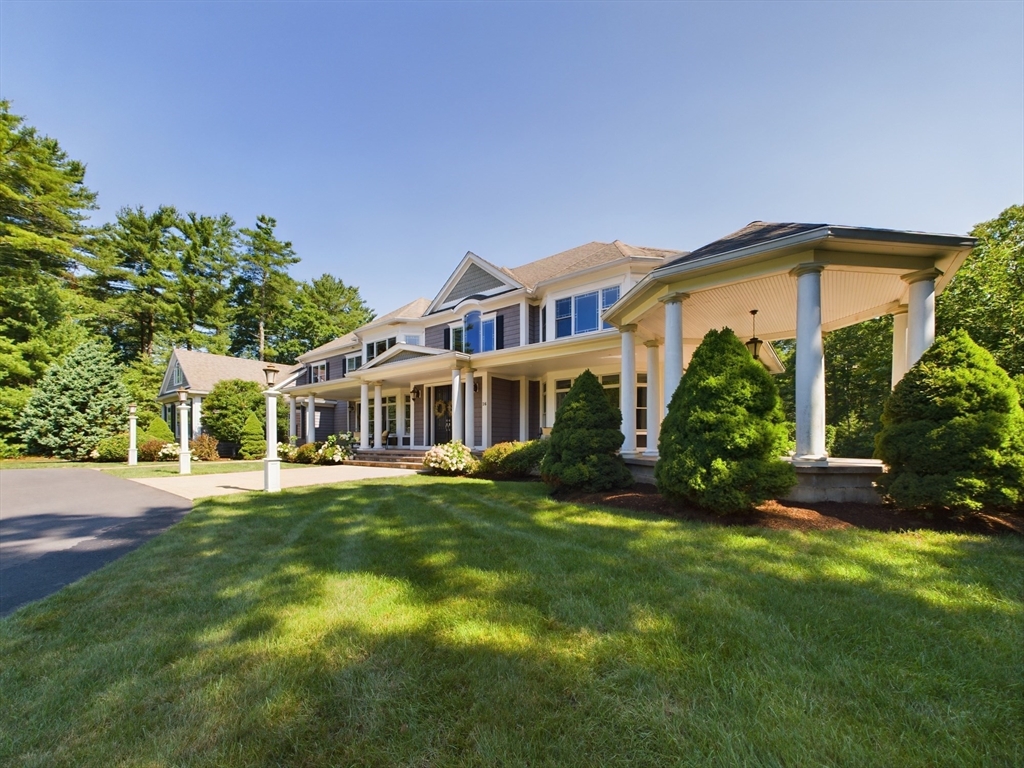 Analore Cir, Norfolk, MA 02056