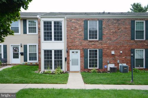1009 Middleton Pl, NORRISTOWN, PA, 19403-2840 | Card Image