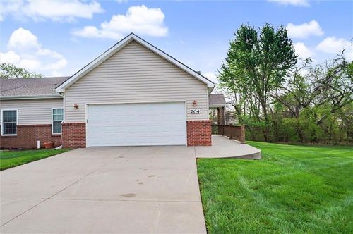 204 Crimson Ave, Baldwin City, KS, 66006-4110 | Card Image