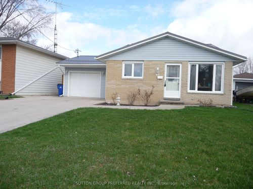 92 Earl St, Wallaceburg, ON, N8A1C7 | Card Image