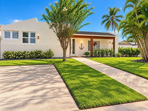 8B Madre Perla, Dorado Del Mar, DORADO, PR, 00646 | Card Image