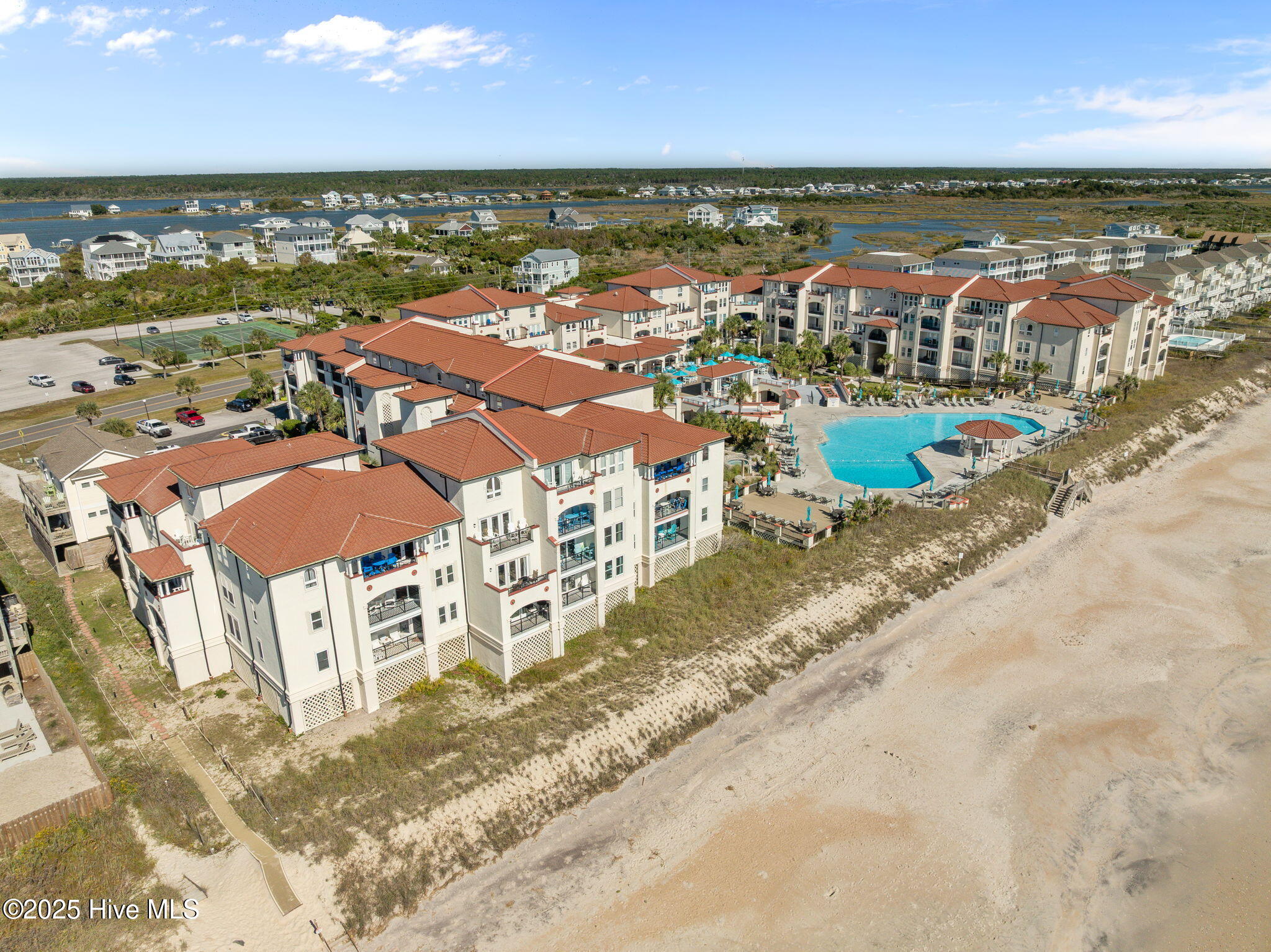 Residential in North Topsail Beach 3