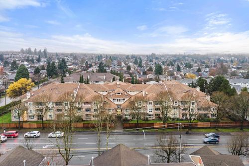 {{alt}} | Card Image