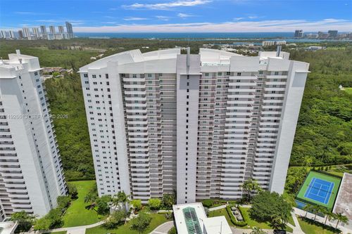 2601-15051 Royal Oaks Ln, North Miami, FL, 33181-2462 | Card Image