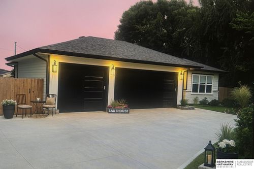 9518 Sterling Cir, Plattsmouth, NE, 68048-3809 | Card Image