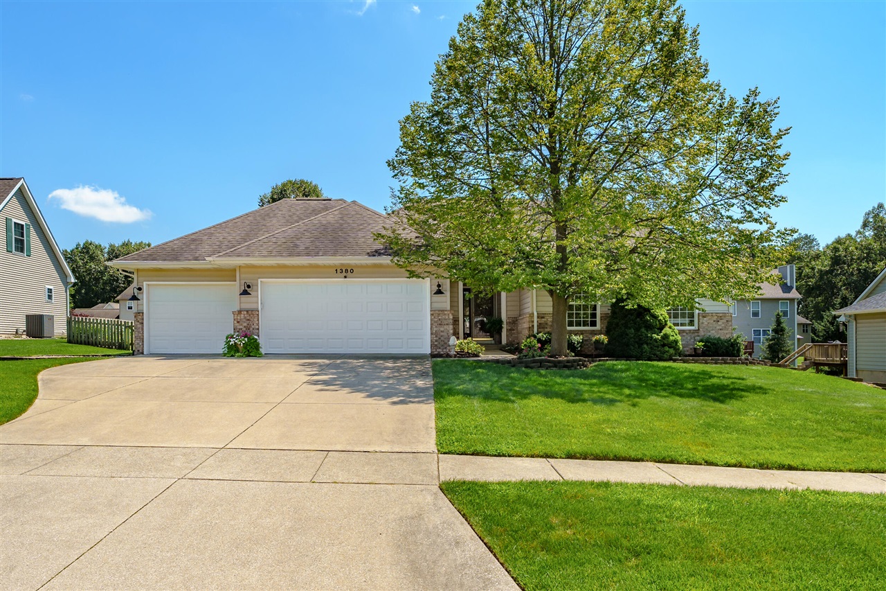 Auburn Woods Trl, Portage, MI 49002