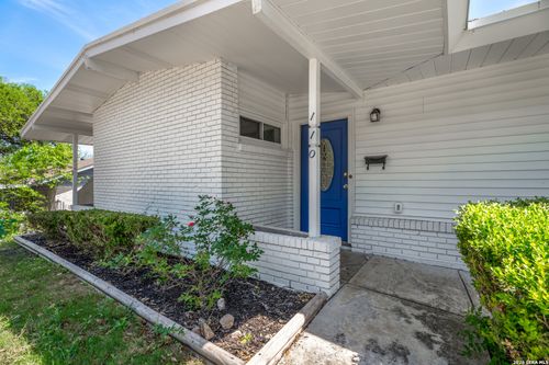 110 Meadowood Ln, San Antonio, TX, 78216-7322 | Card Image