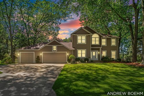 166 Wynwood Ct, Holland, MI, 49424-2802 | Card Image