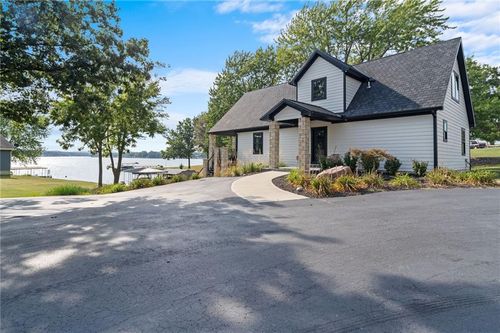 102 Angler Pt, Gallatin, MO, 64640-8343 | Card Image