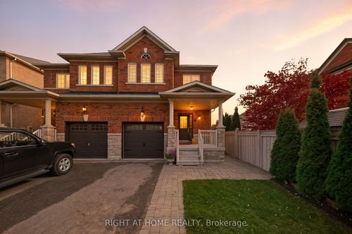 9 Manordale Crescent, Vaughan, ON, L4H0T6 | Card Image