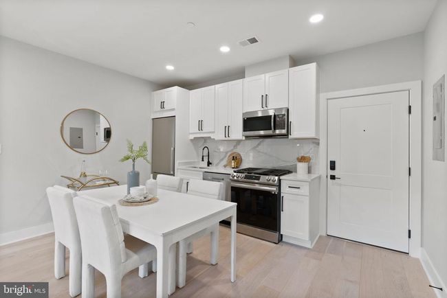 UNIT-1 - 2019 M St Ne, Condo with 2 bedrooms, 2 bathrooms and null parking in WASHINGTON DC | Image 6