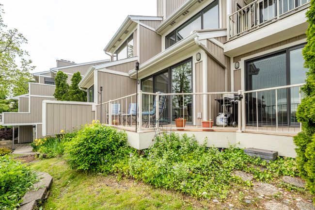 193 Wayne St, Condo with 3 bedrooms, 2 bathrooms and null parking in Saint Joseph MI | Image 37