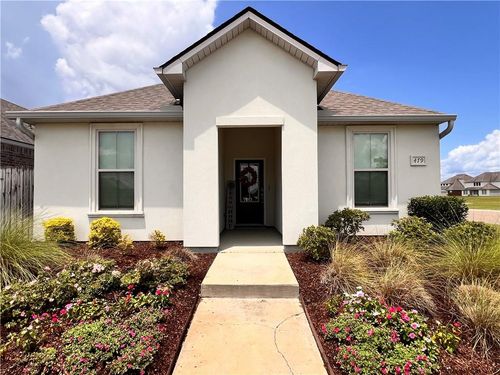 479 Lakeshore Vlg E, Slidell, LA, 70461-5648 | Card Image