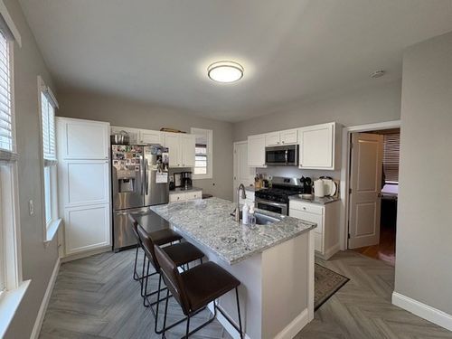 1-7 1/2 Edward Sr, Medford, MA, 02155 | Card Image