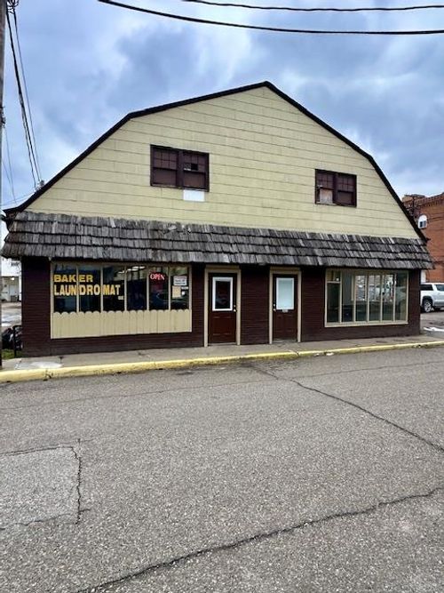 305 Baker Ave, Moundsville, WV, 26041-1634 | Card Image