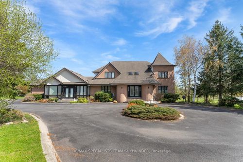 22 Bowman Ave, Brampton, ON, L6P0X5 | Card Image