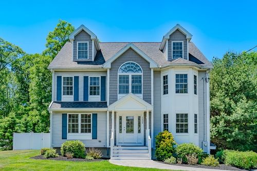 1204 Main St, Reading, MA, 01867-1155 | Card Image