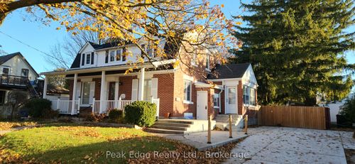 477 12th Ave, Hanover, ON, N4N2V1 | Card Image