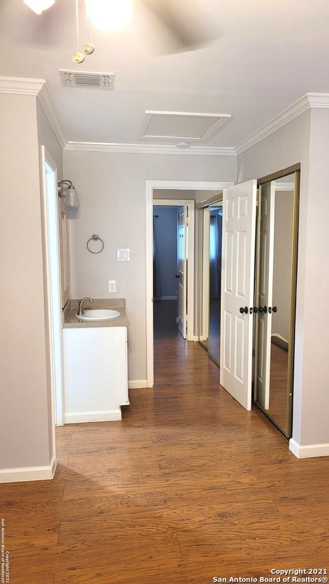 1905 Crossgate Park, Sold in San Antonio Zoocasa