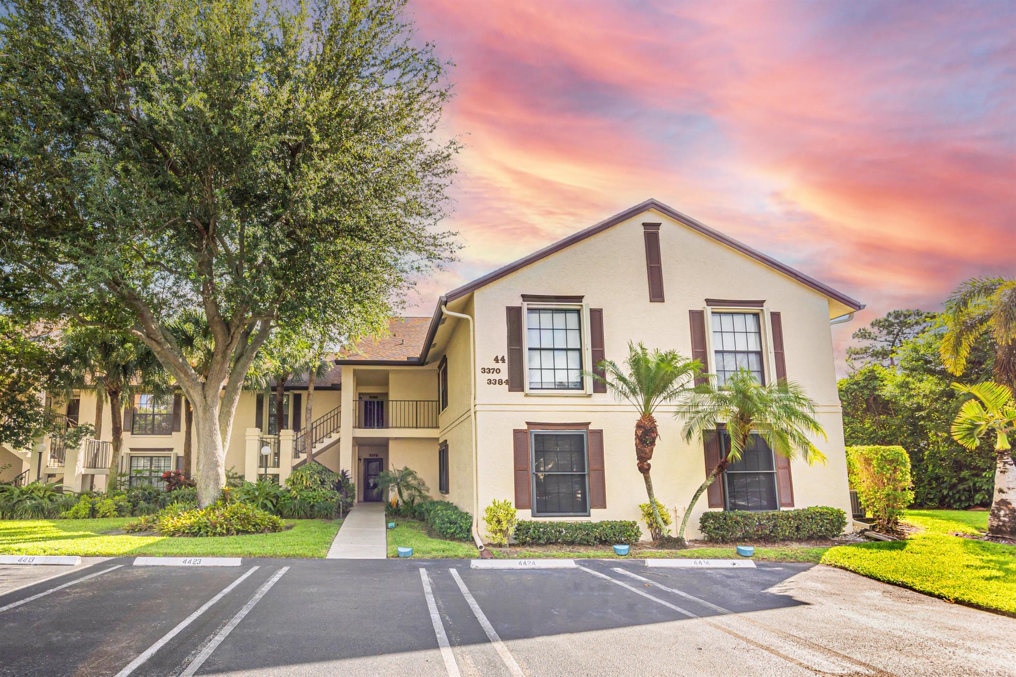 Jog Park Dr, Greenacres, FL 33467